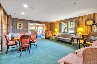 459 E Oak Orchard St in Medina, NY - Building Photo - Building Photo