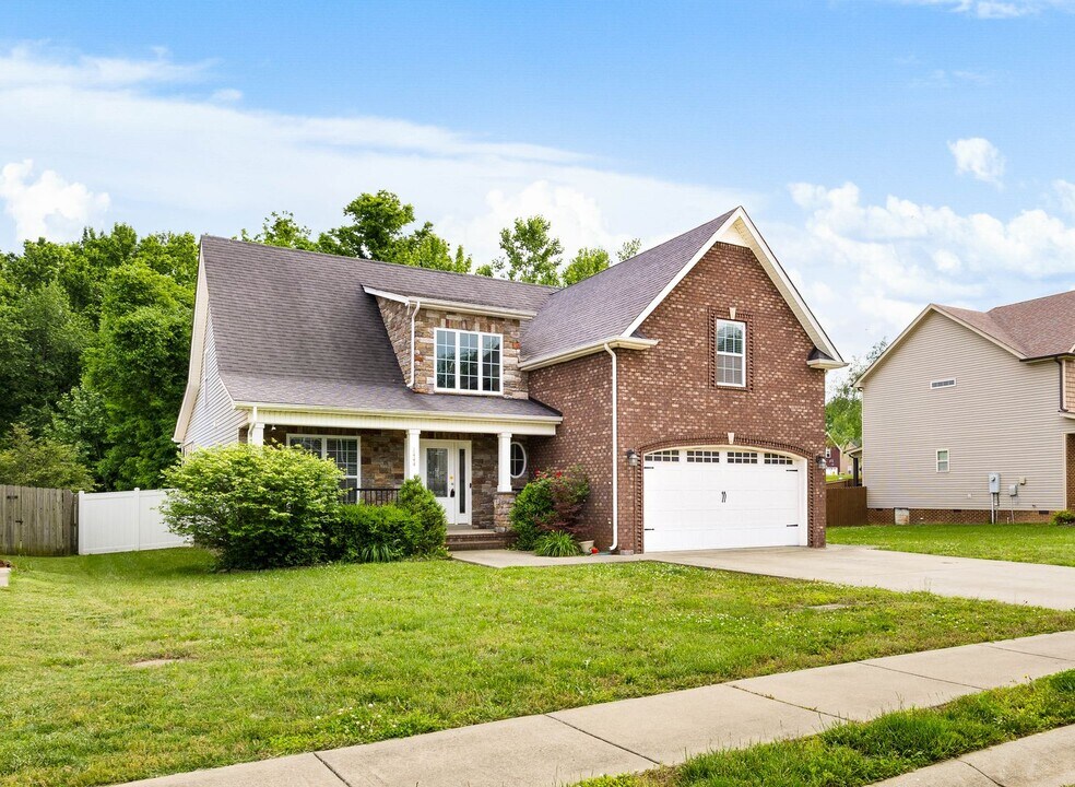 1444 Brew Moss Dr in Clarksville, TN - Building Photo