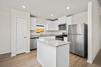 10391 Red Cardinal Dr in Cleveland, TX - Building Photo - Building Photo