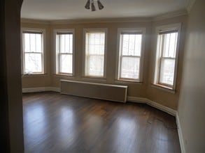 5319 W Giddings St, Unit 1 in Chicago, IL - Foto de edificio - Building Photo