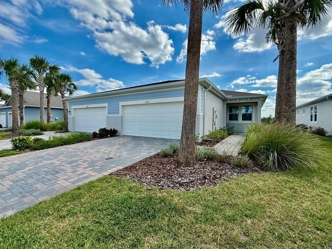 6044 Timberdale Ave in Wesley Chapel, FL - Building Photo - Building Photo