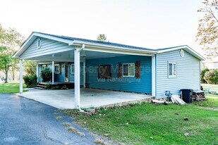 1732 Dry Gap Pike in Knoxville, TN - Building Photo