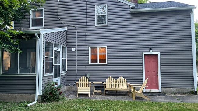 3 Stanford Rd W in Rochester, NY - Building Photo - Building Photo