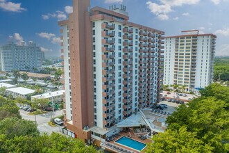 Ft Lauderdale Beach Resort in Fort Lauderdale, FL - Building Photo - Building Photo