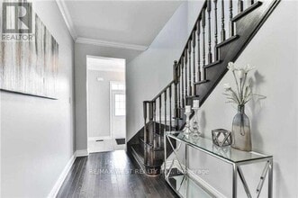 309 Moody Dr in Vaughan, ON - Building Photo - Building Photo