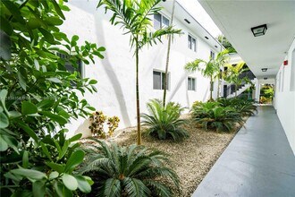 465 NE 59th St in Miami, FL - Building Photo - Building Photo