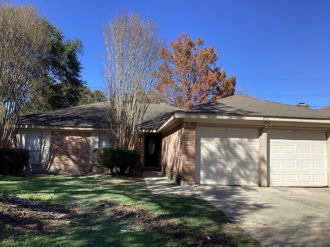 2511 Peaceful Valley Dr in Spring, TX - Building Photo - Building Photo