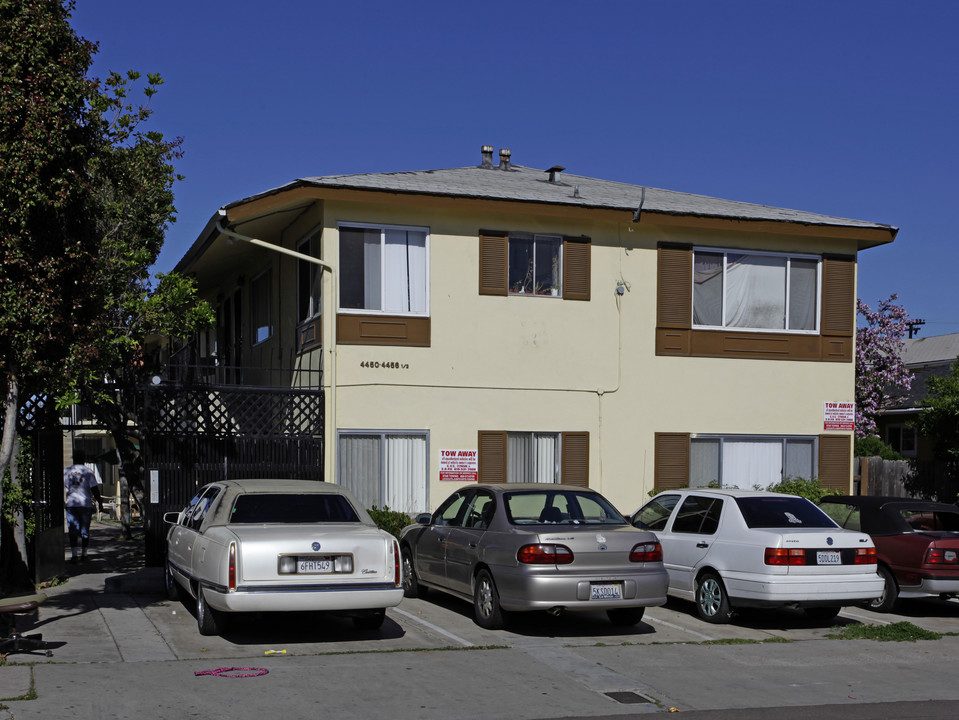 4450-4456 Winona Ave in San Diego, CA - Building Photo