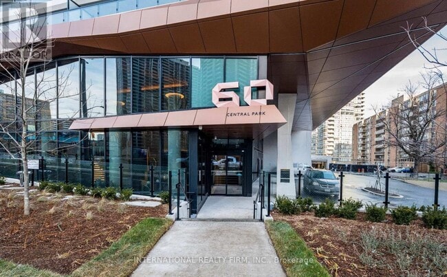 60 Central Park Roadway in Toronto, ON - Building Photo - Building Photo