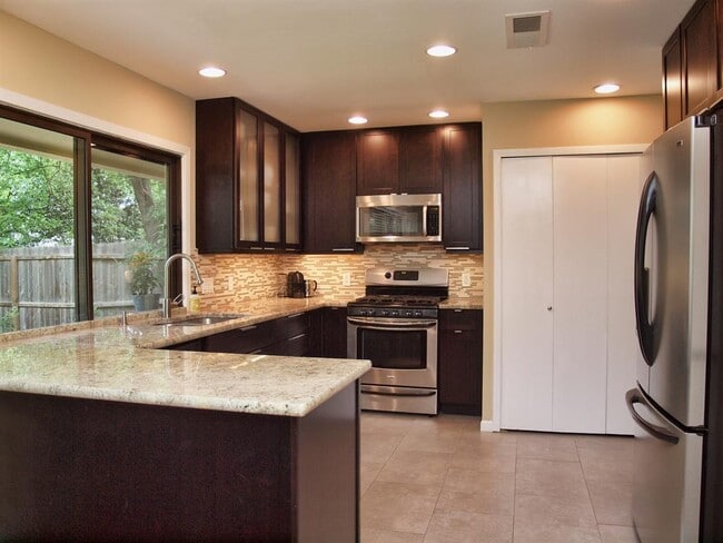 9000 Currywood Dr in Austin, TX - Building Photo - Building Photo
