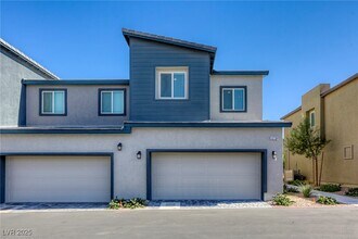 12728 Feathersong in Henderson, NV - Building Photo - Building Photo
