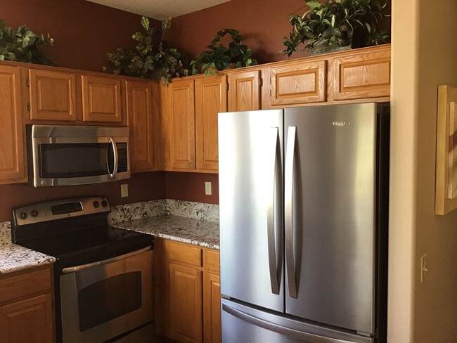 15532 W Sky Hawk Dr in Sun City West, AZ - Foto de edificio - Building Photo
