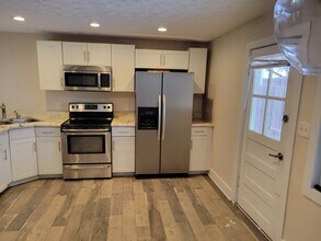 1026 Ash St in Louisville, KY - Building Photo - Building Photo