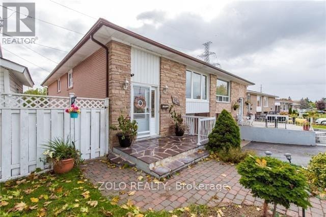 656 Abana Rd in Mississauga, ON - Building Photo - Building Photo