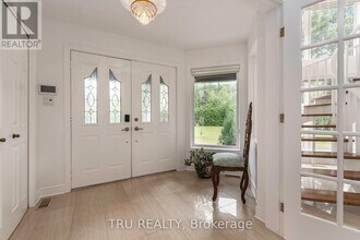 1915 Trans-Canada Hwy in Ottawa, ON - Building Photo - Building Photo