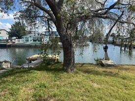 13308 Carol Dr in Hudson, FL - Building Photo