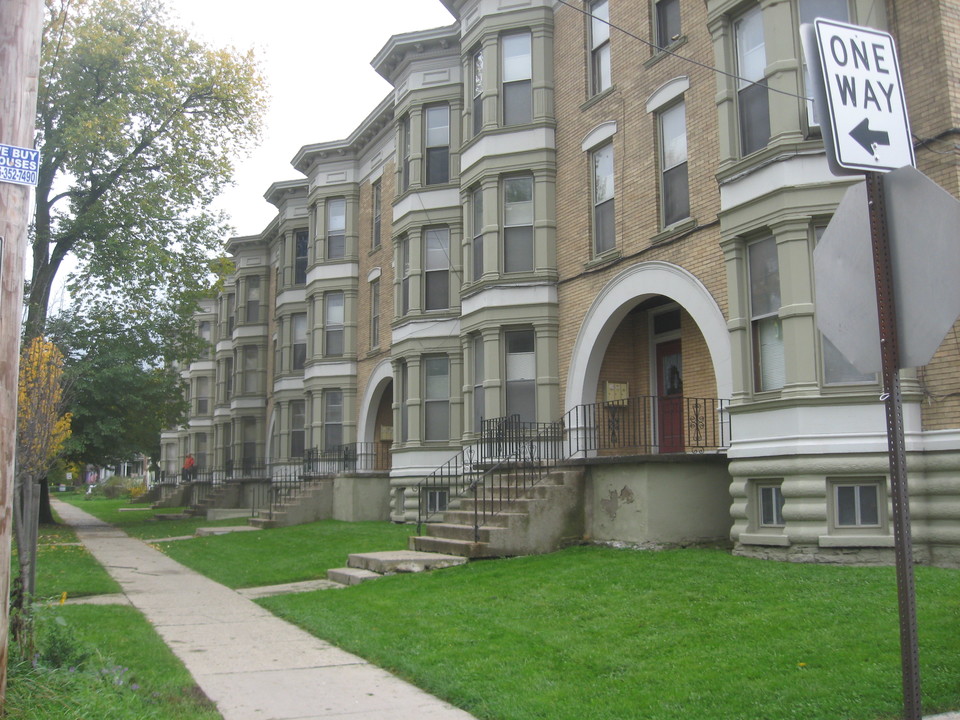 Lafayette-Barton in Buffalo, NY - Building Photo