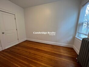 107 Columbia St, Unit 1B in Cambridge, MA - Foto de edificio - Building Photo