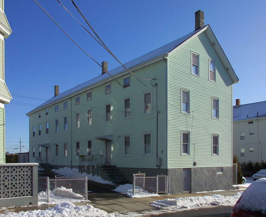 35-37 Davis St in Fall River, MA - Foto de edificio