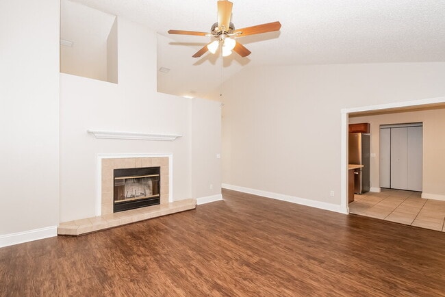 606 Charles Pinckney St in Orange Park, FL - Building Photo - Building Photo
