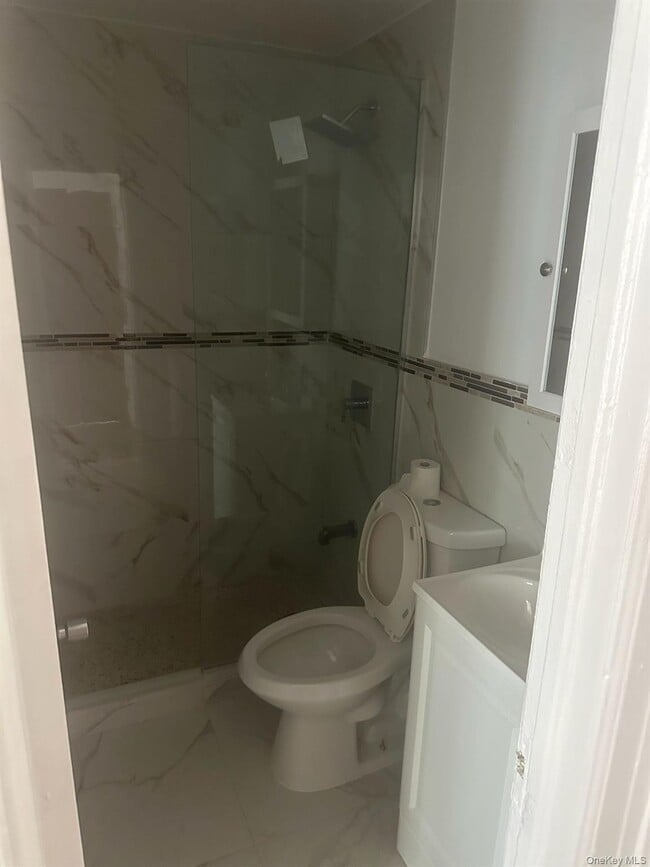 206 Hoyt St in Brooklyn, NY - Building Photo - Building Photo