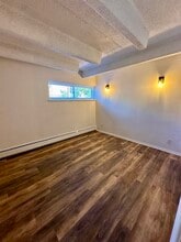 2401 S Gaylord St, Unit 103 in Denver, CO - Foto de edificio - Building Photo