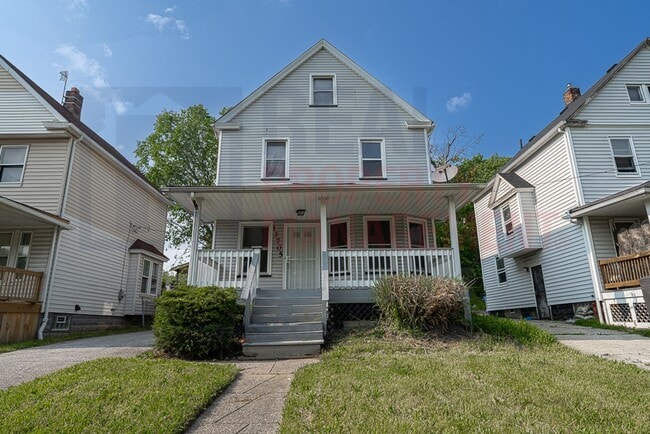 property at 13705 Beachwood Ave