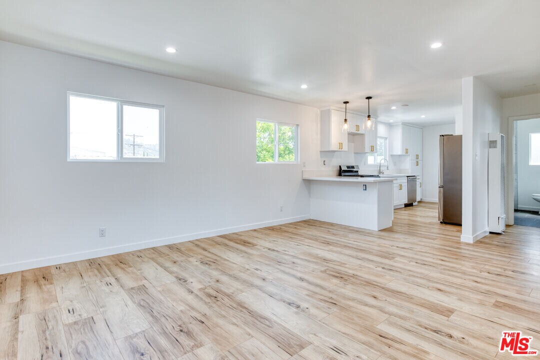 2318 Glover Pl-Unit -Unit 4 in Los Angeles, CA - Building Photo