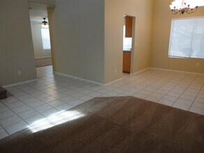 2404 Rue De Versailles in Henderson, NV - Building Photo - Building Photo