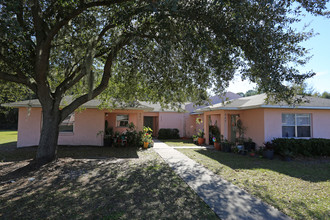 New Horizons in Auburndale, FL - Foto de edificio - Building Photo