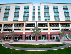 Civic Plaza Apartments in Boise, ID - Foto de edificio - Building Photo