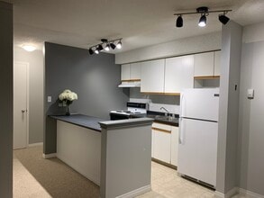 5820 58A St in Red Deer, AB - Building Photo - Building Photo