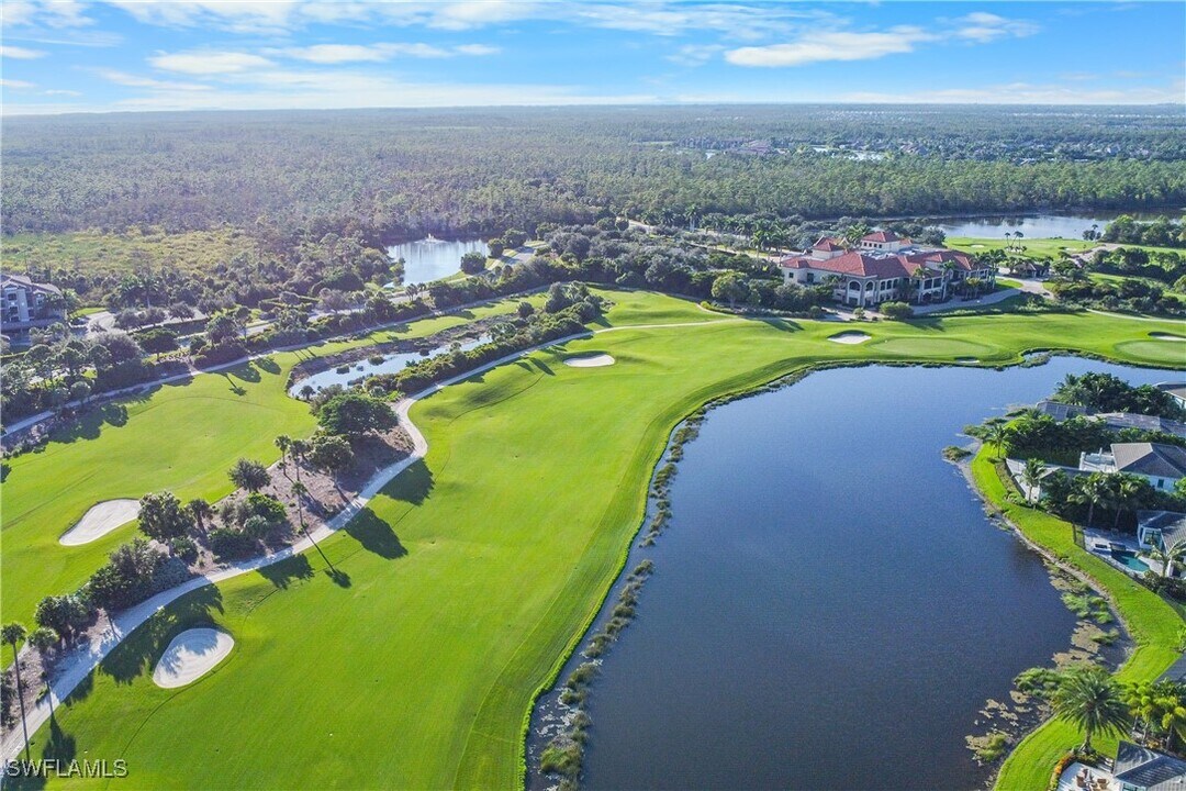 9419 Piacere Way in Naples, FL - Building Photo