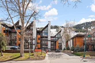 800 S Mill St in Aspen, CO - Building Photo - Building Photo
