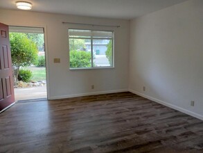 541 Cappella Dr in Diamond Springs, CA - Building Photo - Building Photo