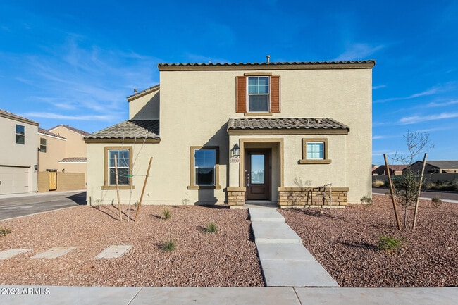 3939 S 82nd Dr in Phoenix, AZ - Foto de edificio - Building Photo