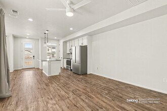 18100 E 96th Pl in Commerce City, CO - Foto de edificio - Building Photo