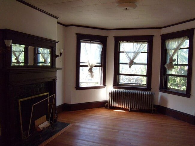 79 College Ave, Unit #2 in Somerville, MA - Building Photo - Building Photo