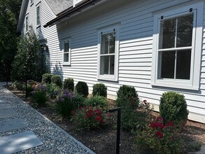 107 Wilton Rd in Westport, CT - Building Photo - Building Photo