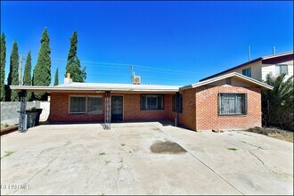 7817 Caliche Dr in El Paso, TX - Building Photo - Building Photo
