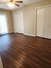 1002 Bartholomae St in Seguin, TX - Building Photo - Building Photo