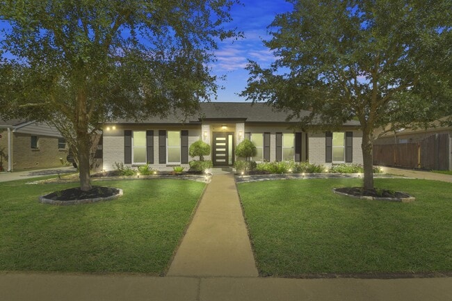 property at 15710 Creekhaven Dr