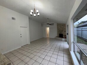 10044 Woodico Dr in Houston, TX - Building Photo - Building Photo