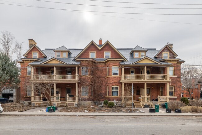 192-198 Cobourg St in Ottawa, ON - Building Photo - Building Photo