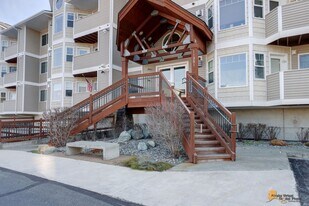 11351 Discovery View Dr in Anchorage, AK - Building Photo