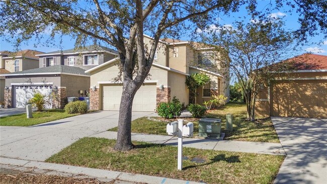 6212 Cherry Blossom Trail in Gibsonton, FL - Foto de edificio - Building Photo