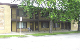 5354 S Laramie Ave Apartments