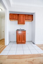 6233 N Winthrop Ave, Unit #404 in Chicago, IL - Foto de edificio - Building Photo