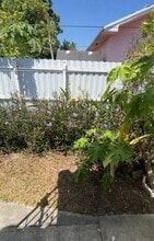 3667 NW 5th St in Miami, FL - Building Photo - Building Photo