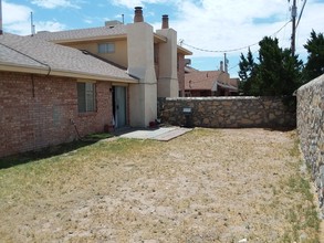 1905 Amy Sue Dr in El Paso, TX - Foto de edificio - Building Photo